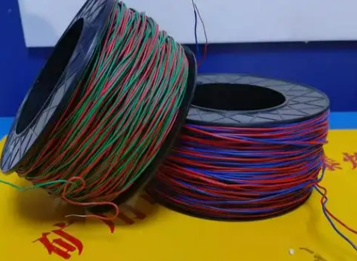 崇义放炮线的主要材质有哪些？不同材质的适用场景有何区别？